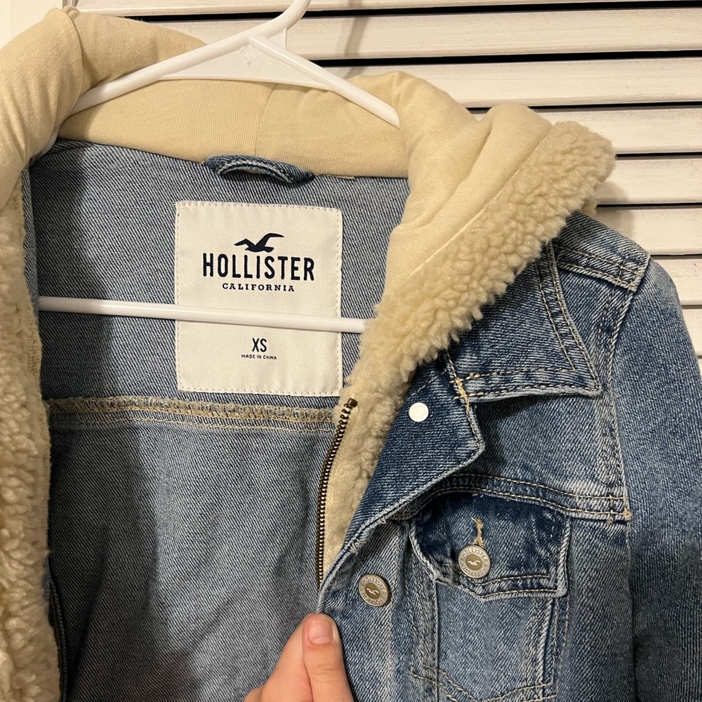 Hollister Sherpa-Lined Denim Jacket